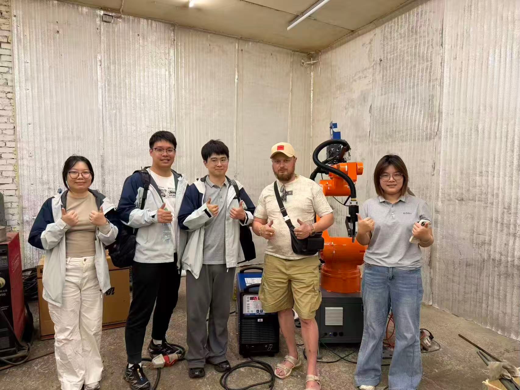 러시아 가구 제조업체가 용접 로봇 하나로 생산 능력을 50% 늘린 방법